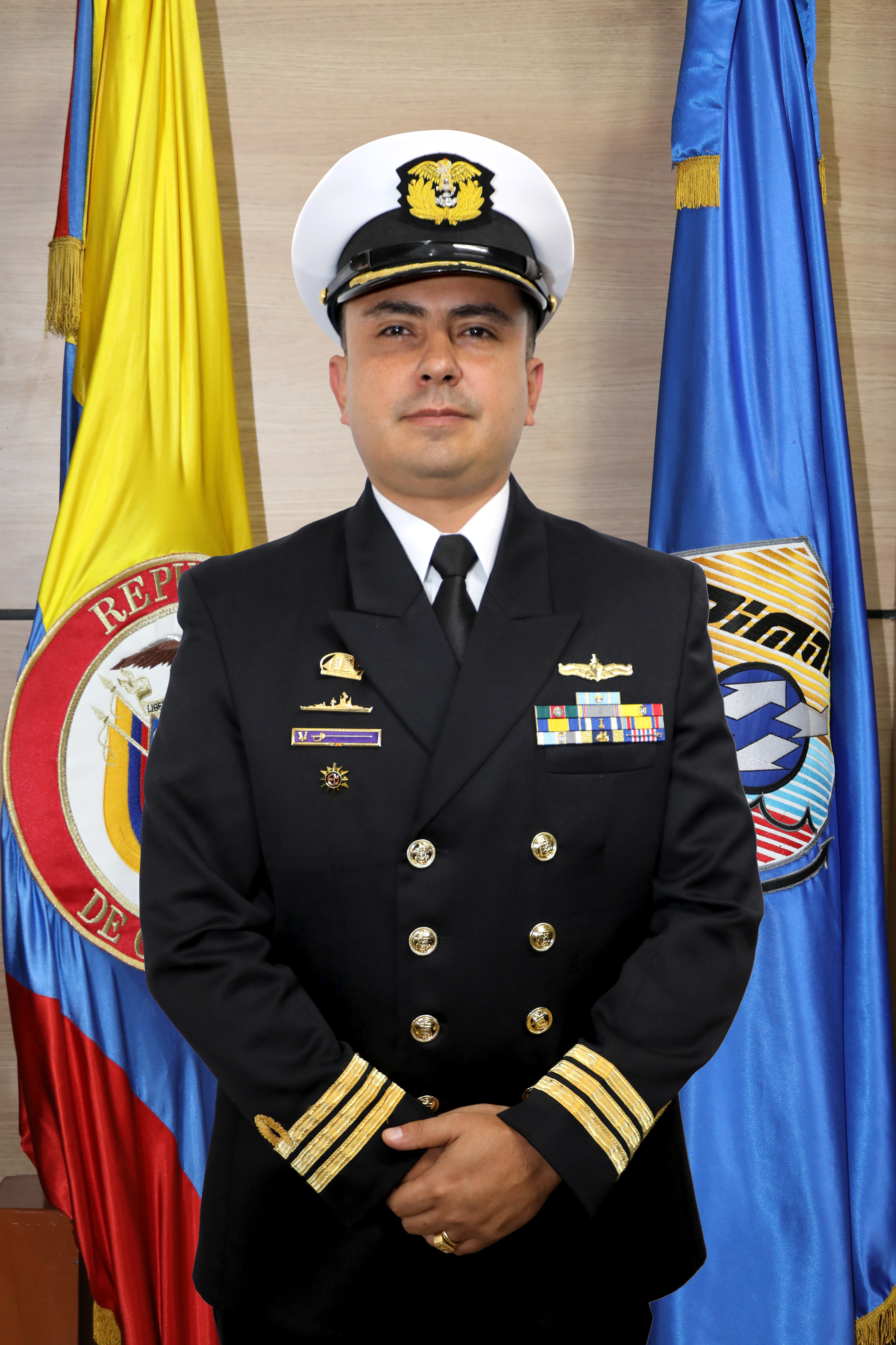 Capitán de Fragata Jonnathan Fabrizio Gómez Sierra